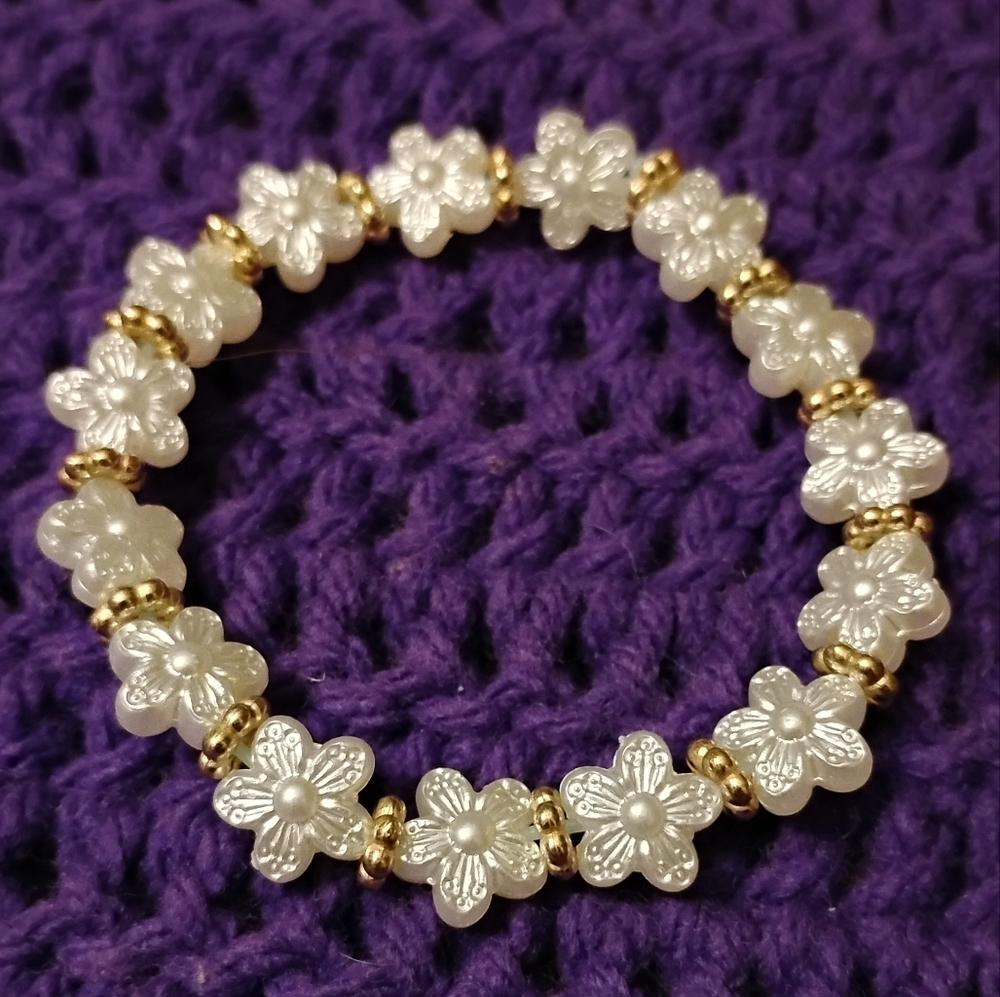 Handmade Elegant Silver Floral Flower Bracelet With Gold Metal Flower Beads